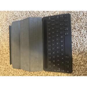 Apple Smart Keyboard Folio for iPad